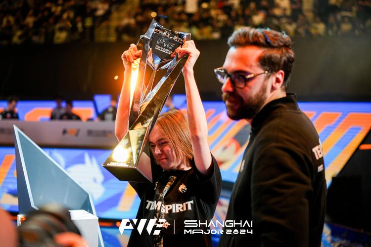 【前瞻】2025LPL春季赛 RA vs EDG，强强对话为常规赛收官