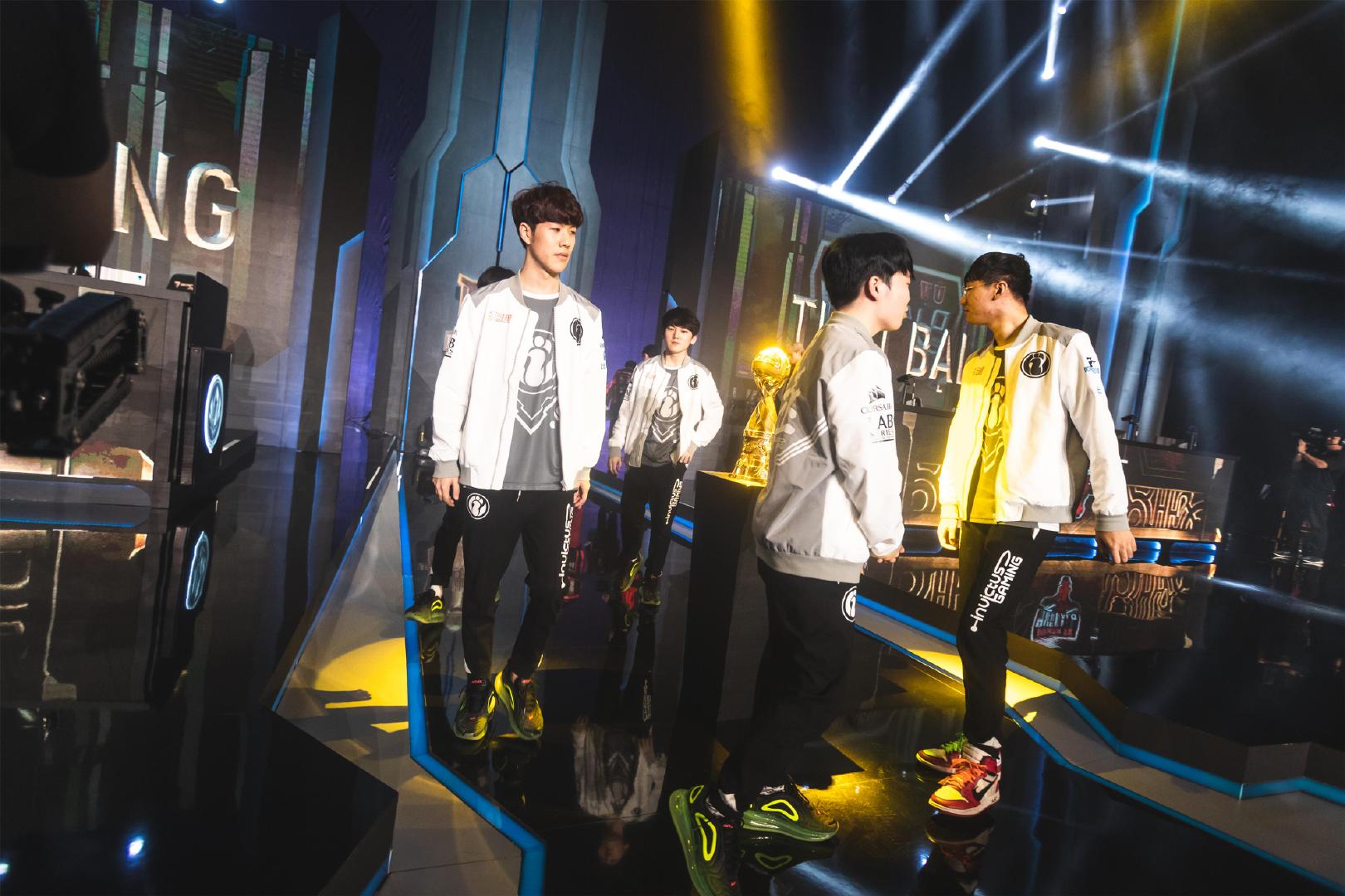 IEM科隆2024：再次书写奇迹翻盘史诗！FaZe击败Liquid晋级淘汰赛